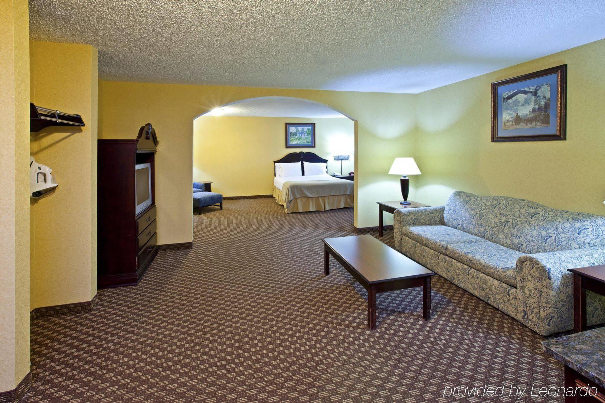 Holiday Inn Express Hotel & Suites Frankfort By Ihg Quarto foto